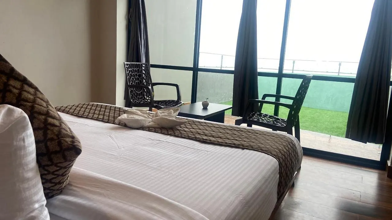 Resort Hill Monk- Dazzling Vega Hotel Vagamon